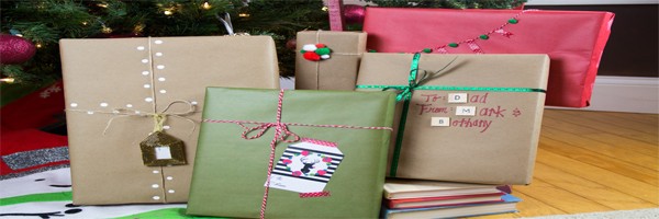 Christmas Gift Wrapping Ideas Using Kraft Paper Featured Image