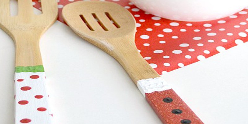 Painted Christmas Wooden Spoons