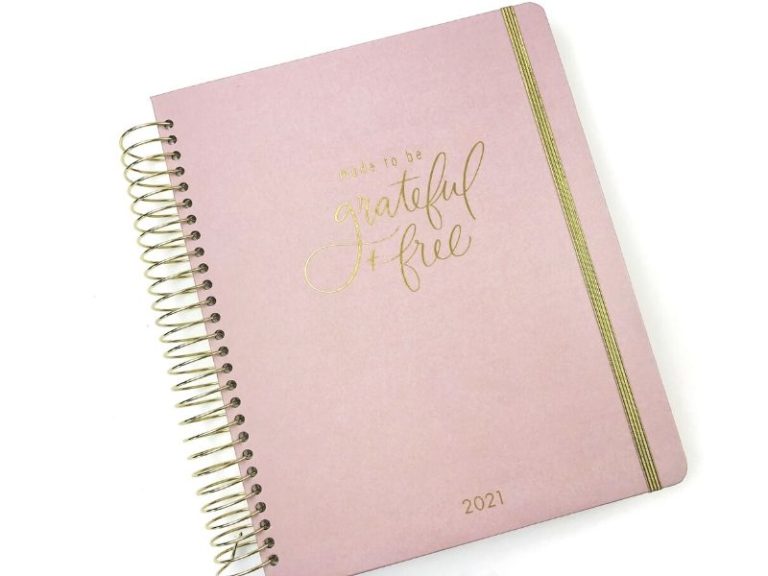 Documenting Daily Memories Using a Planner - Southern Couture